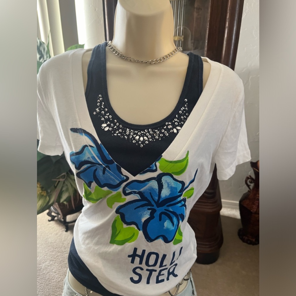 NWT Y2K Vintage Hollister V-neck top short sleeve - Picture 13 of 16
